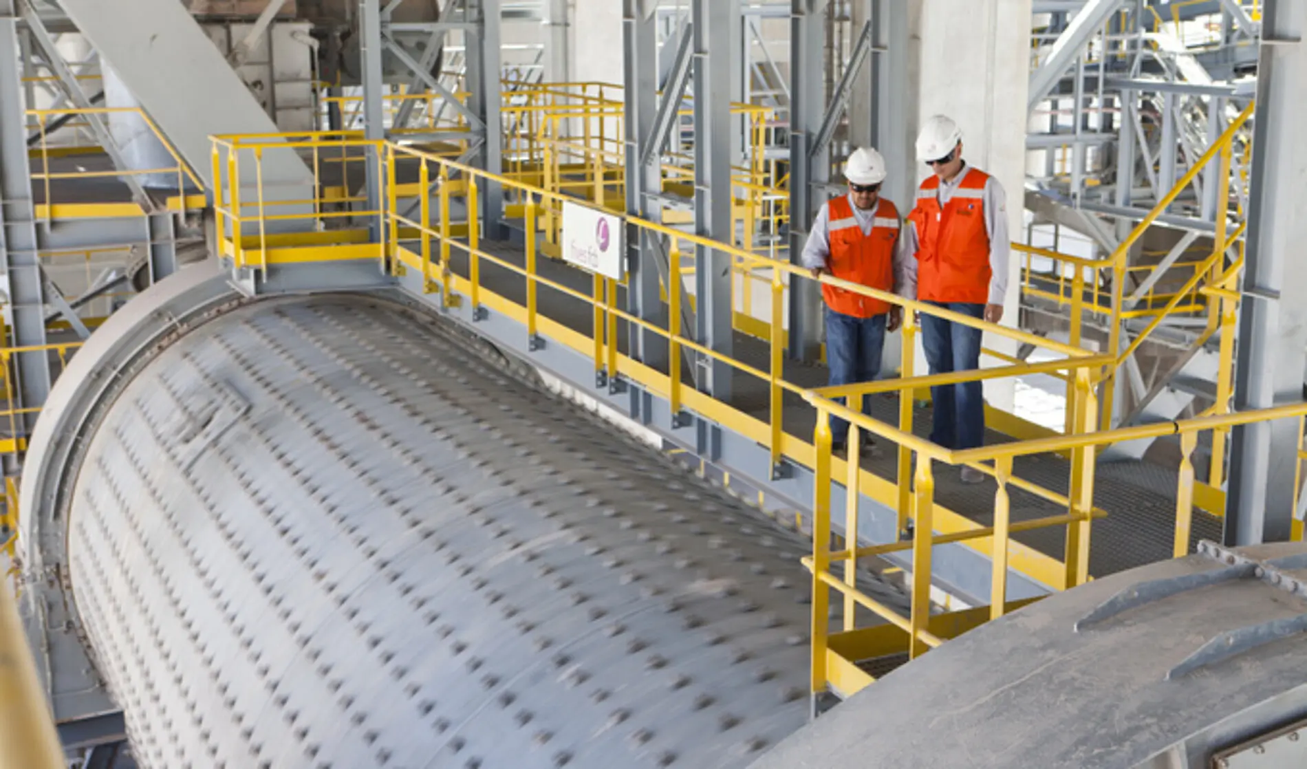 The FCB FLAG station for grinding minerals